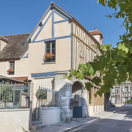 Hotel Aux Vieux Remparts, The Originals Relais Provins Eksteriør billede