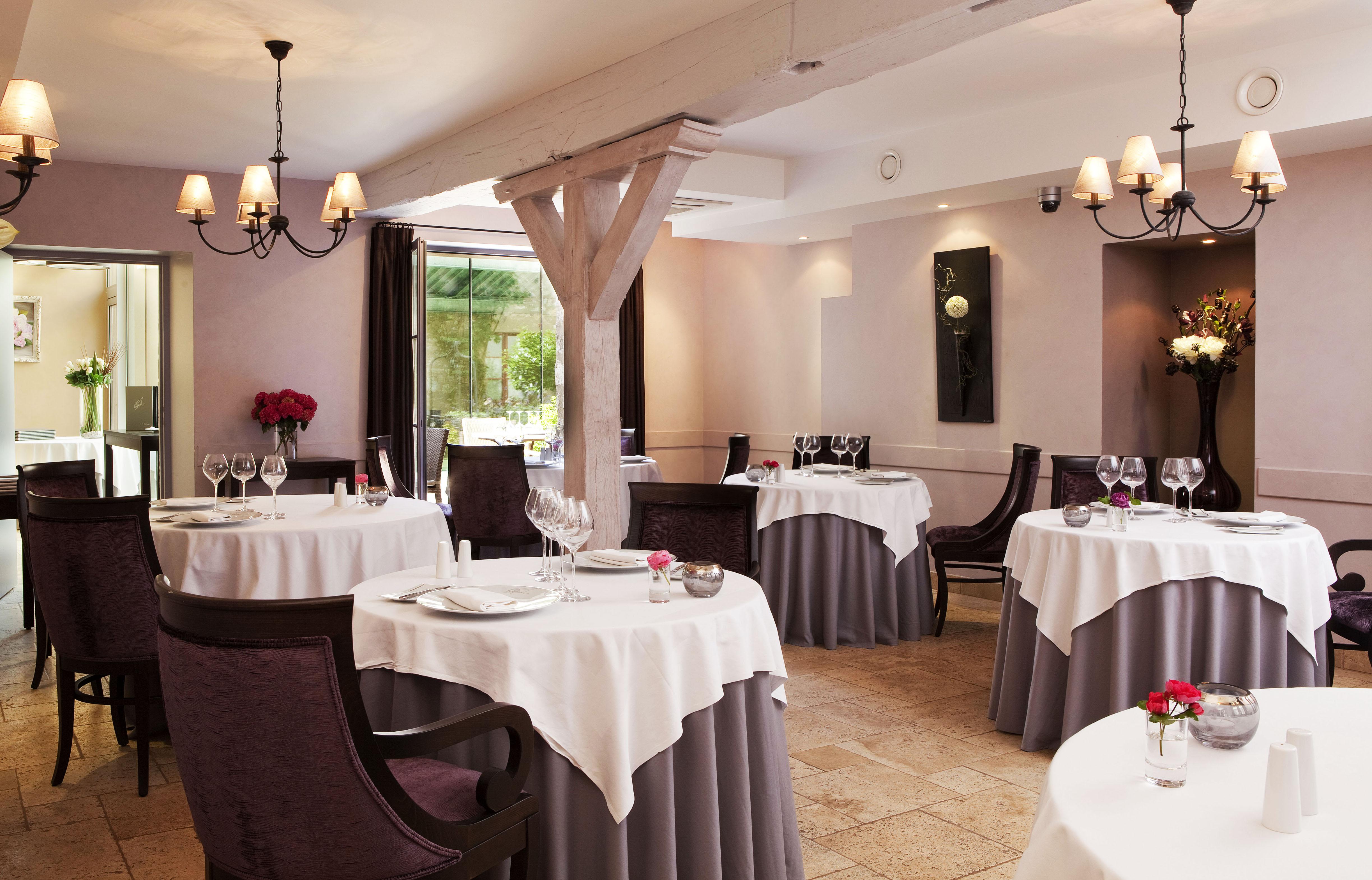 Hotel Aux Vieux Remparts, The Originals Relais Provins Eksteriør billede