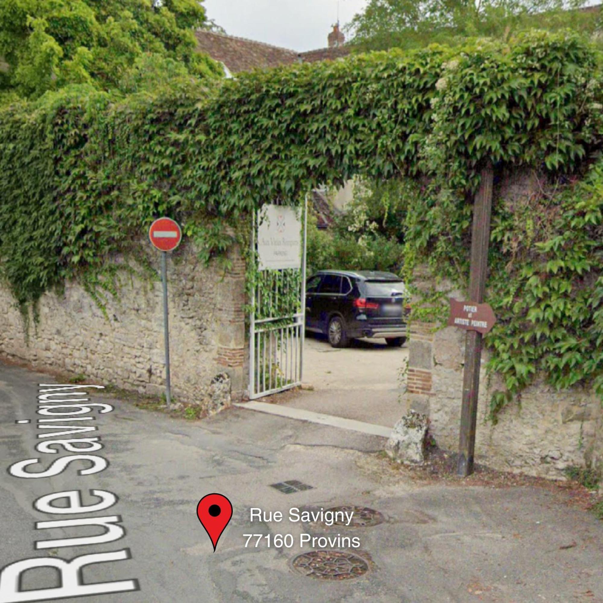 Hotel Aux Vieux Remparts, The Originals Relais Provins Eksteriør billede